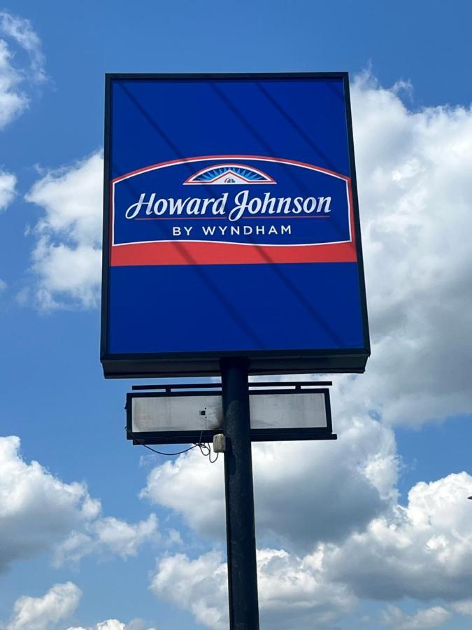 Howard Johnson By Wyndham Tennessee Clarksville