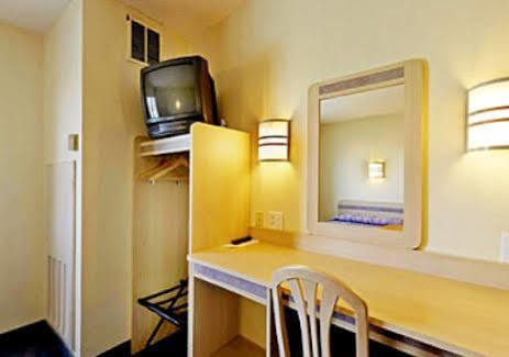 Howard Johnson By Wyndham Tennessee